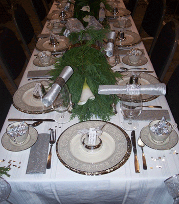 Home Decorating on Christmas Table Settings Silver Decorating Ideas Green Centerpieces
