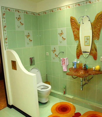 Decorating Ideas  Girls Bedroom on Bathrooms Decorating Girls In Bathroom Decor