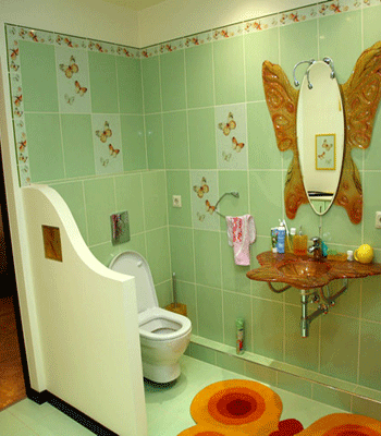 Decorating Ideas Girls Bedroom on Bathrooms Decorating Girls In Bathroom Decor