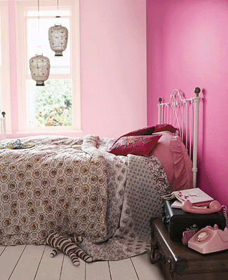  modern interior Color Trends-pink-wall accessories 