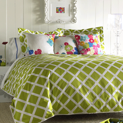 Cheap Ways Decoratebedroom on For Spring Decorating  Unique Wall Art  Modern Bedroom Decorating