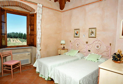 green-color Tuscan-decoration style bedroom designs 