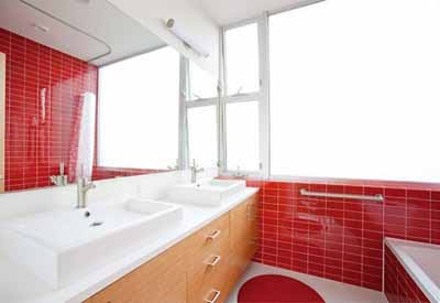  retro-ideas-for-bathroom-decoration-red Wall Tiles 