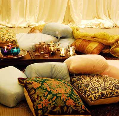 decorative pillows on the floor for aracian nights Theme party decoration