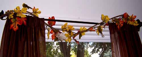  Window Decoration Fall Decoration Ideas branches Leaves 