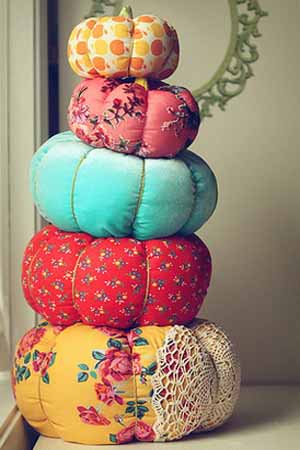 Making Pillows Pumpkins of Decorative Fabrics, Bright Fall Craft Ideas