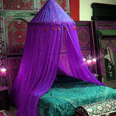 Bedroom on Exotic Moroccan Bedroom Decorating  Light And Deep Purple Colors