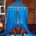 blue-color-Moroccan-bed canopy bedroom decor