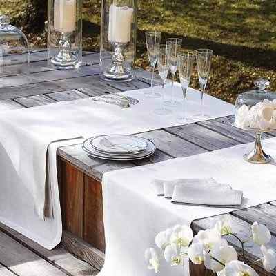 summer-party-table-decor-fabrics-solid-colors