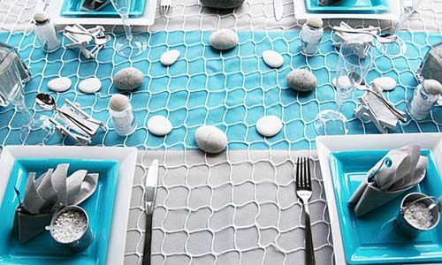 light gray white and turquoise colors for table decor
