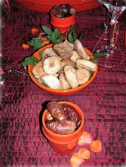 party ideas and table centerpieces in Moroccan style