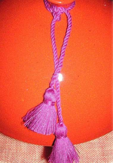 tassels and handmade table decorations in pink color