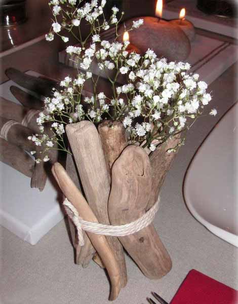 driftwood craft ideas are excellent for flower arrangement and table centerpiece ideas