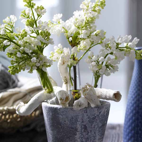 driftwood craft ideas for flower arrangement and table centerpieces