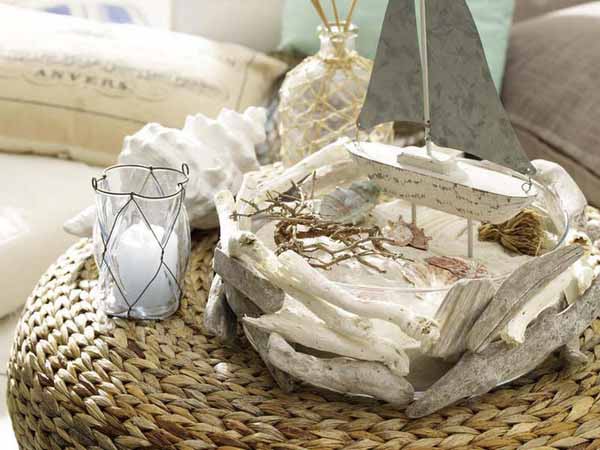 seashell and driftwood crafts for creative table decoration in eco style