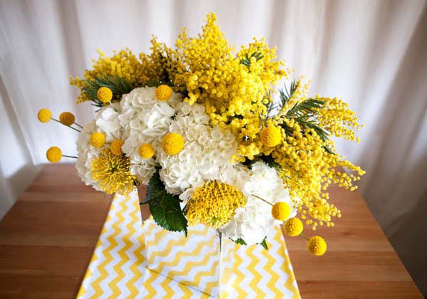 Beautiful Fl Arrangements Yellow Color Combinations Yellow And White Flowers Make Bright Table Flower Arrangements