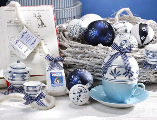 white and blue christmas decorations