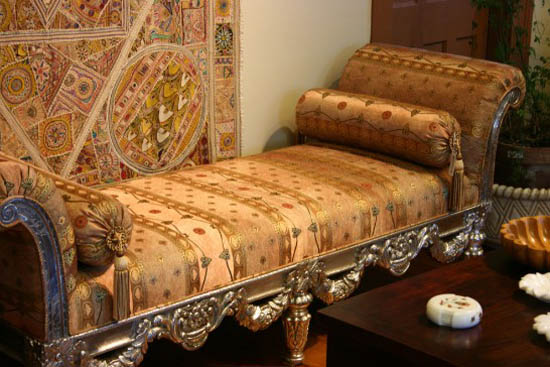 Traditional bench with golden furniture upholstery fabric is one of the Egyptian Wohnideen