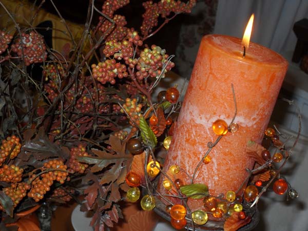 orange candle centerpieces for Thanksgiving table decoration