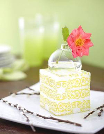 simple flower centerpiece ideas for party table decoration