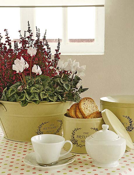 heather plant for table decorations and fall ideas