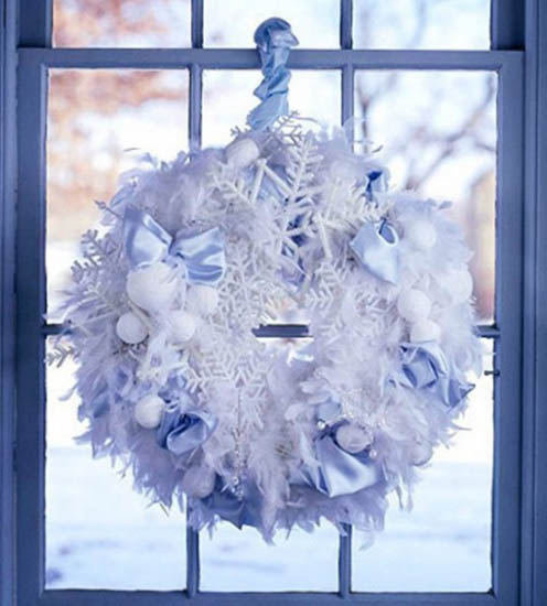 make white snow door areath for winter decoration