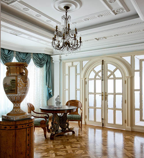 large dining room decorated in a classic style