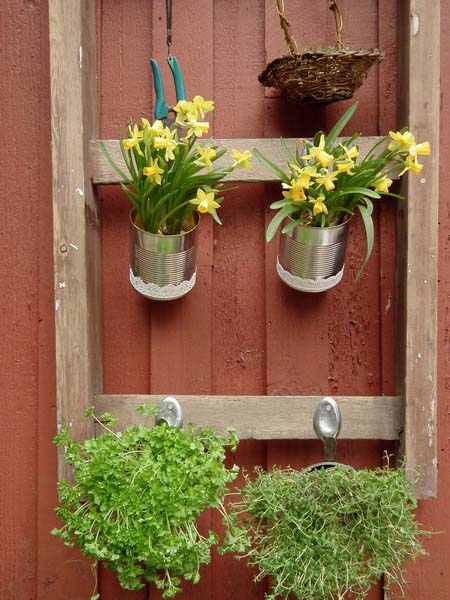 Outdoor Garden Decorations Made of Old Wooden Ladders