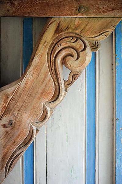 carved wood decorations, indonesian handicraft