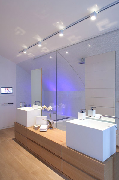 modern bathroom with large mirror