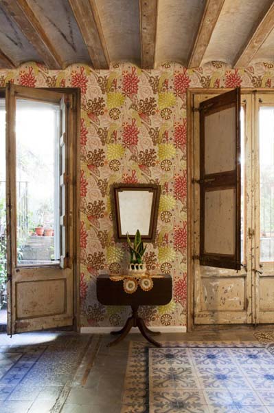 romantic wallpaper with floral designs