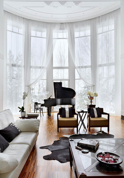 Living room furniture and piano