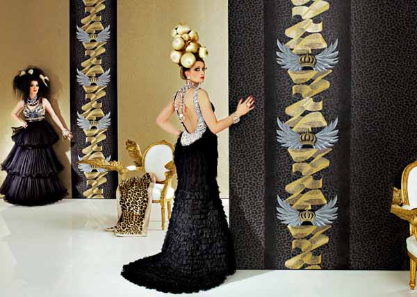 modern wallpaper in black ad golden colors