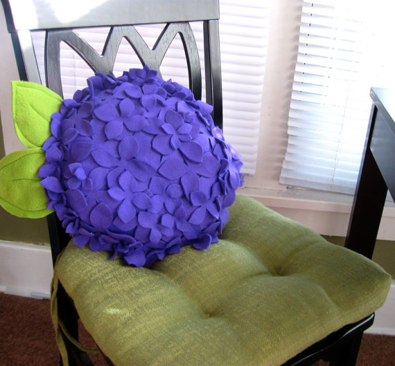 round decorative cushion in blue color