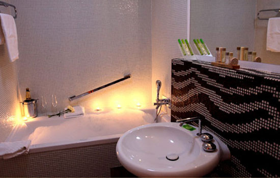 retro bathroom design with wall tiles