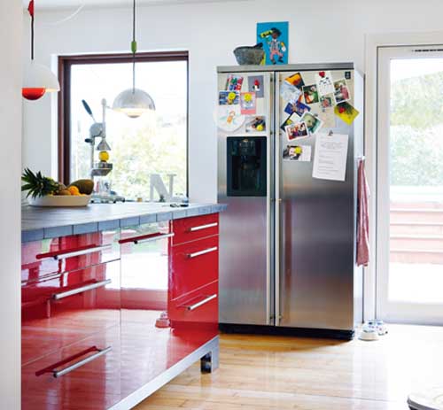 retro decor, red kitchen cabinet