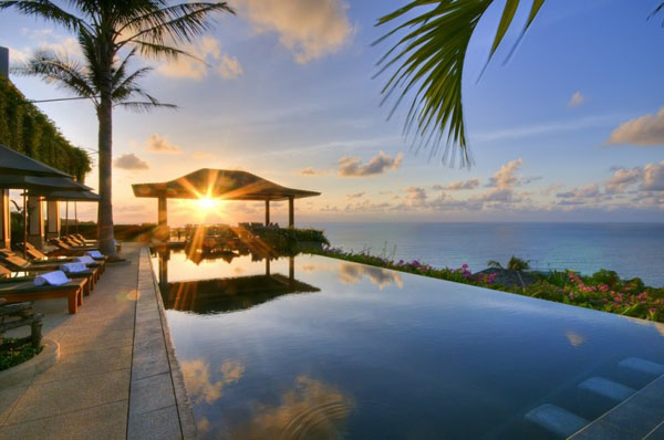 outdor pool