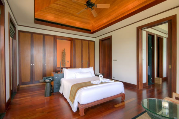 bedroom design with wooden ceiling