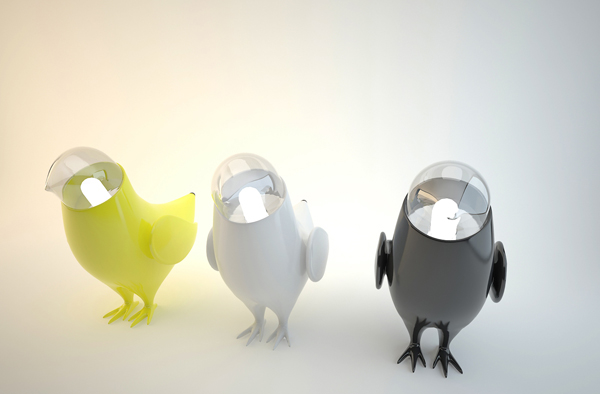 table lamps and bird decorations