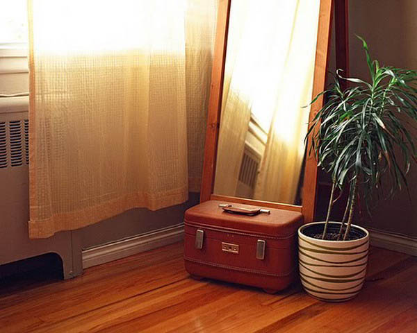 suitcase fr room decorating