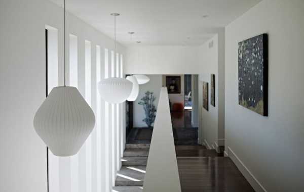 Contemporary pendant lamp in White