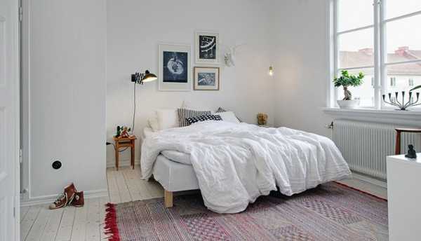 Bedroom Decorating with bonsai palnt