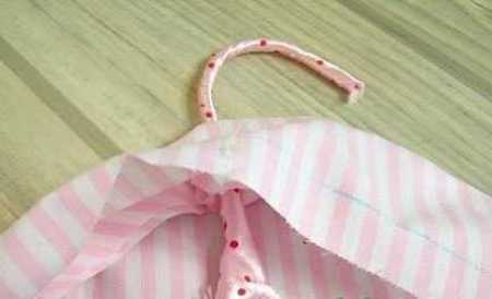  how to make padded hangers 