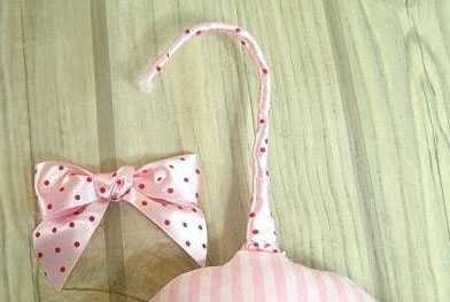  Decoration with ribbon 