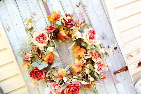 Autumn wreath with roses