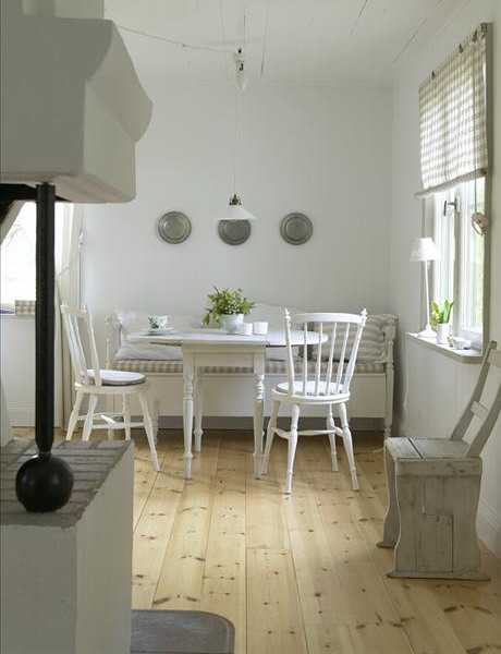 Wooden furniture for dining room decorating 