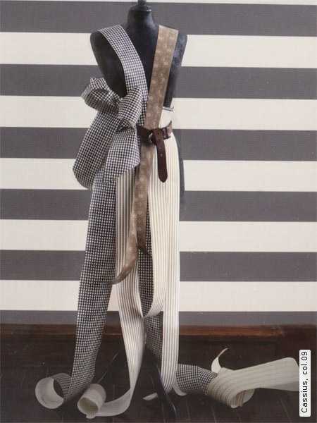 white and gray wallpaper strips