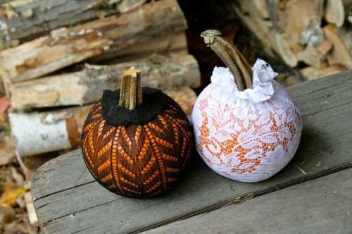 handmade halloween party decorations mini pumpkins in lace bags