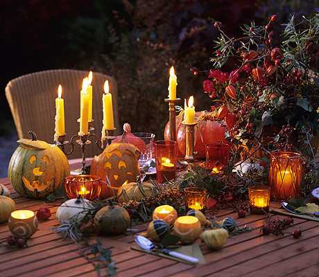 mini pumpkins and candles middle