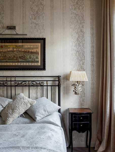 bedroom decor in neutral colors
